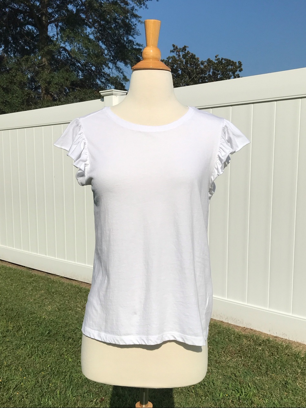 RAG White Crewneck Short Sleeve T Shirt 100% Cotton Flutter Sleeves Size Small